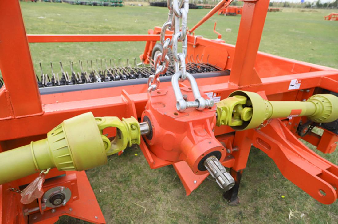 Heavy duty Bean Puller Digger cutting through field rows efficiently