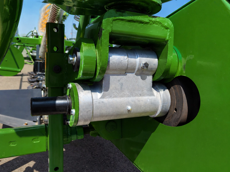 Detailed view of the high flotation tandem axle and walking beam suspension